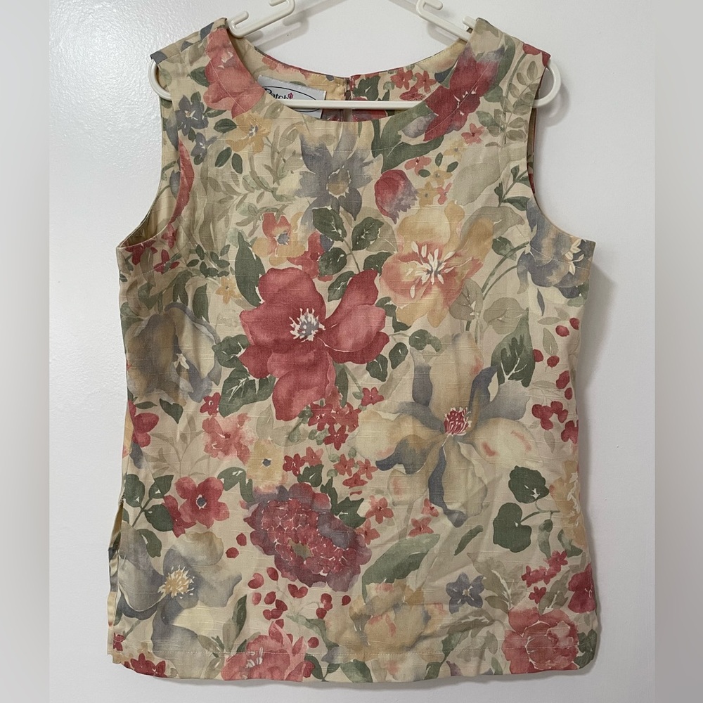 Patchington Watercolor Button Detail Work Event Church Top Sz S